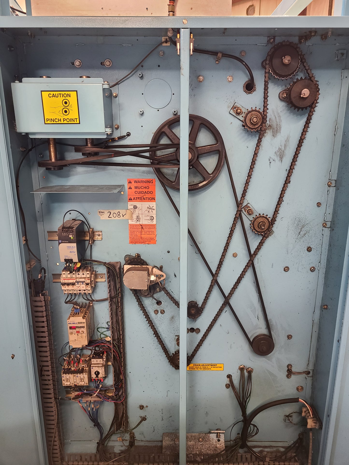 GA Braun Alpha 1200 Feeder 3 Station