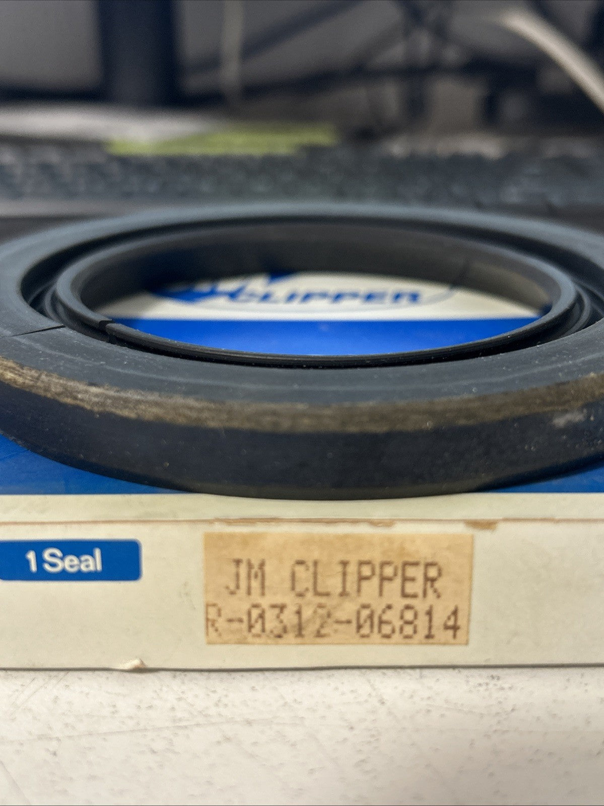 9052932