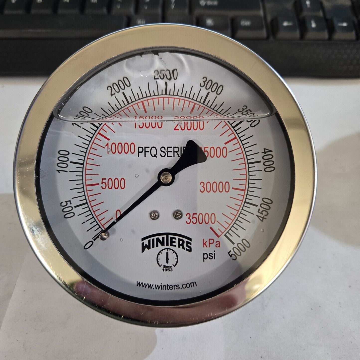WINTERS Industrial Pressure Gauge: 0 to 5,000 psi, 4 in Dial