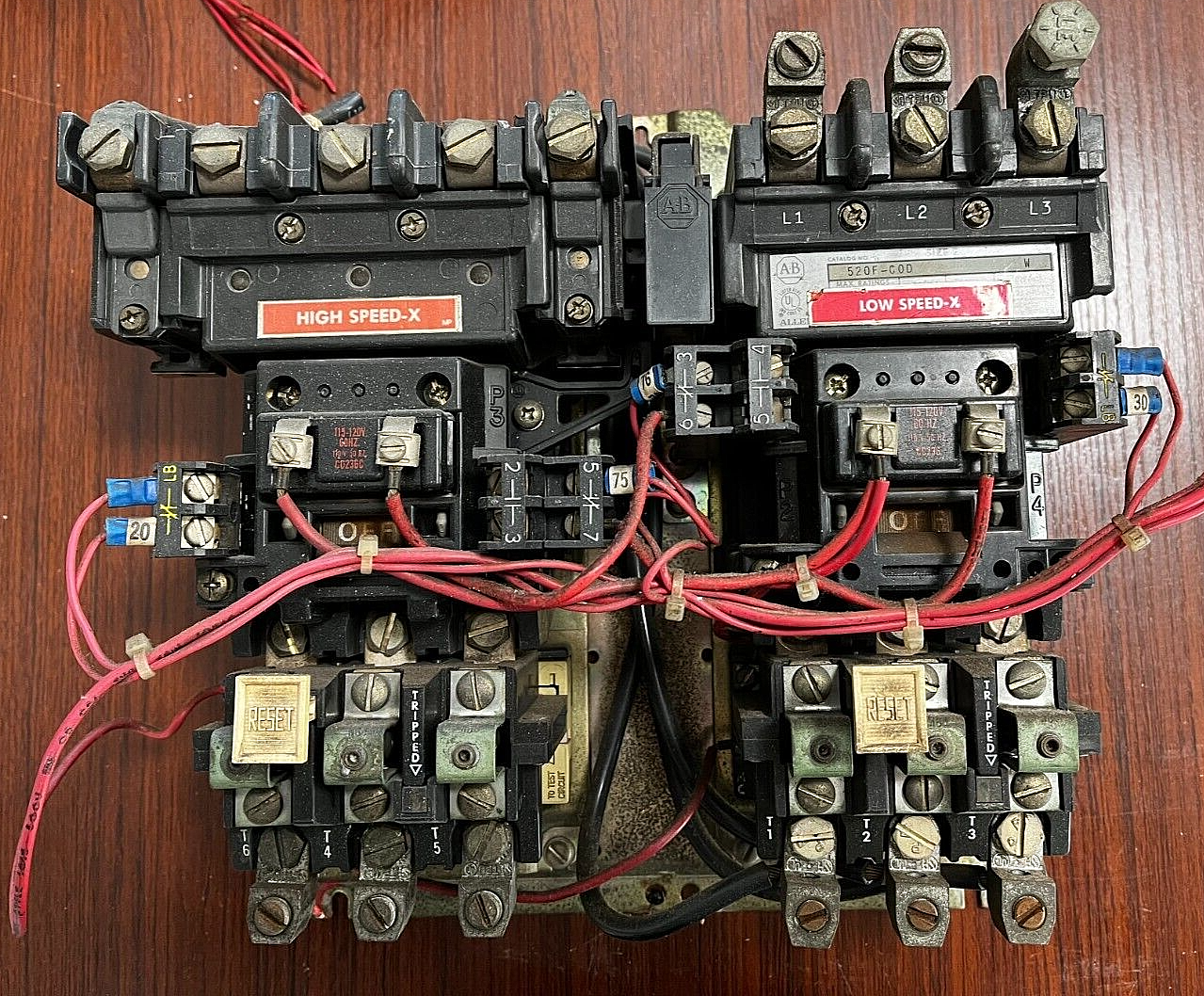 520F-COD 2 speed Contactor, G A Braun part # E02300006