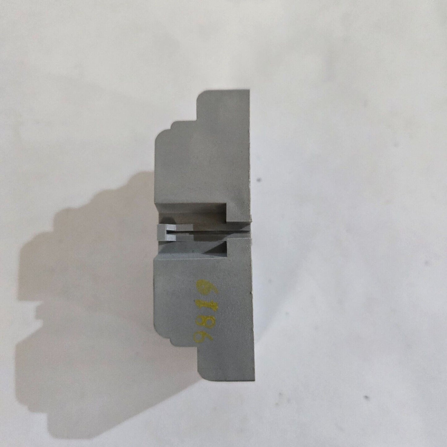 POTTER&BRUMFIELD 27E166 300V 5A NSNP