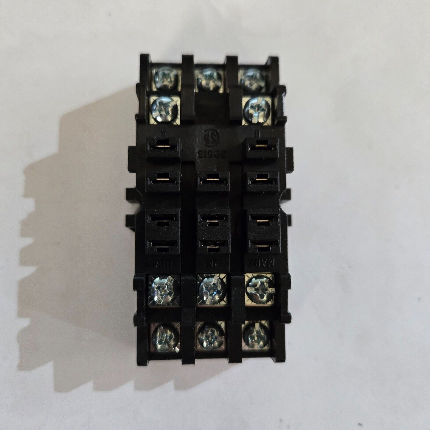 Custom Connector Corporation ST11-PC | 11 Pin, 3 Pole, 300 V, 15 A