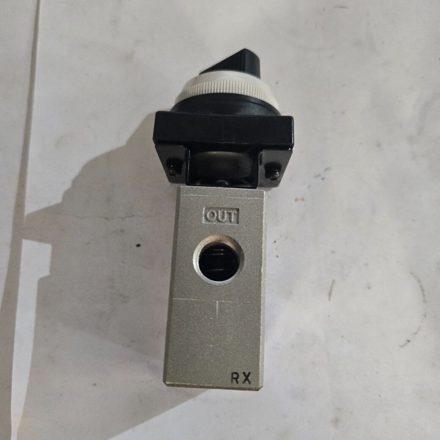 SMC NVM220-N02-34B Switch