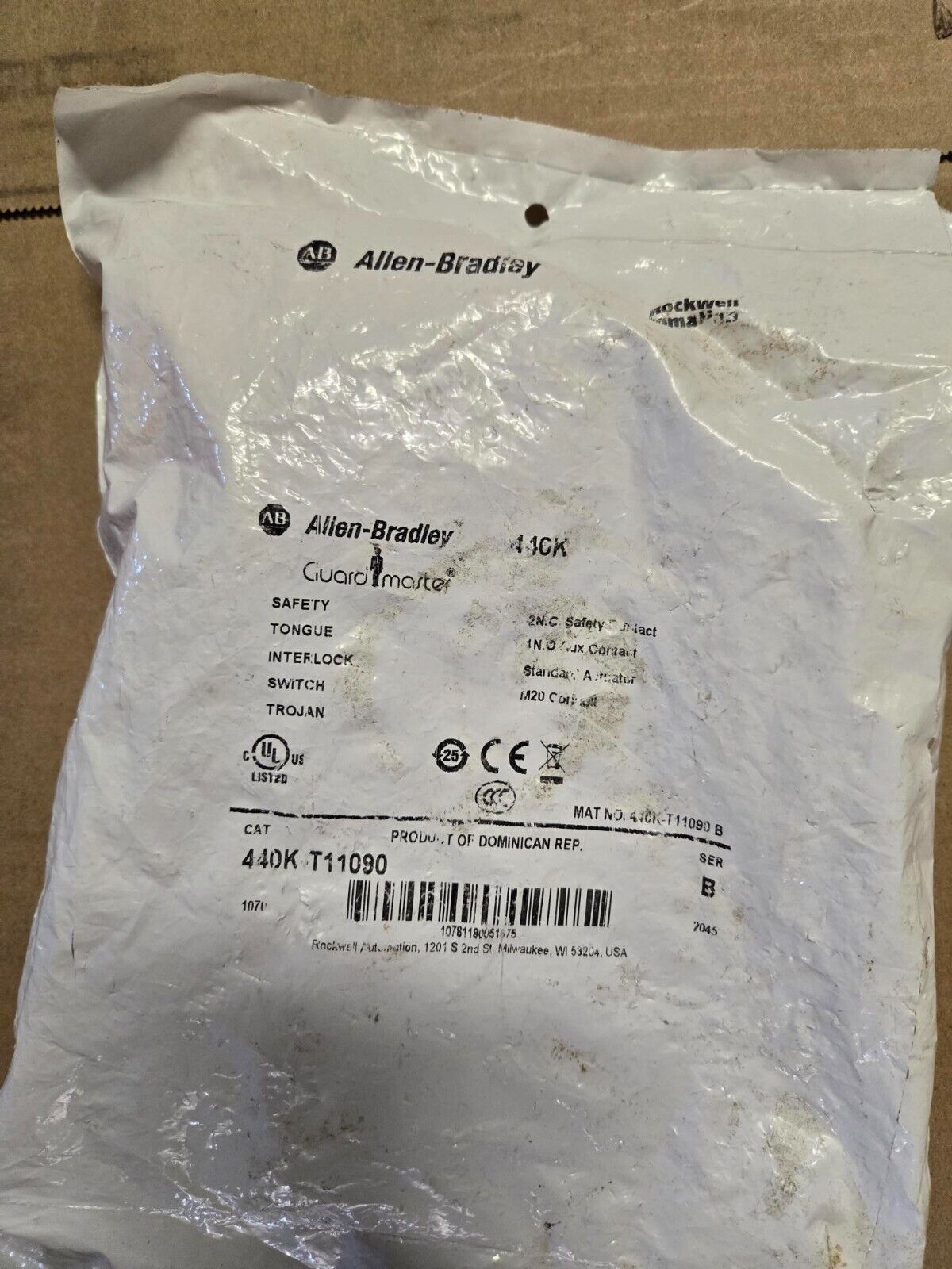 ALLEN BRADLEY GUARDMASTER TROJAN 5 SAFETY SWITCH 440K-T11090 SER B MSS-5 M20