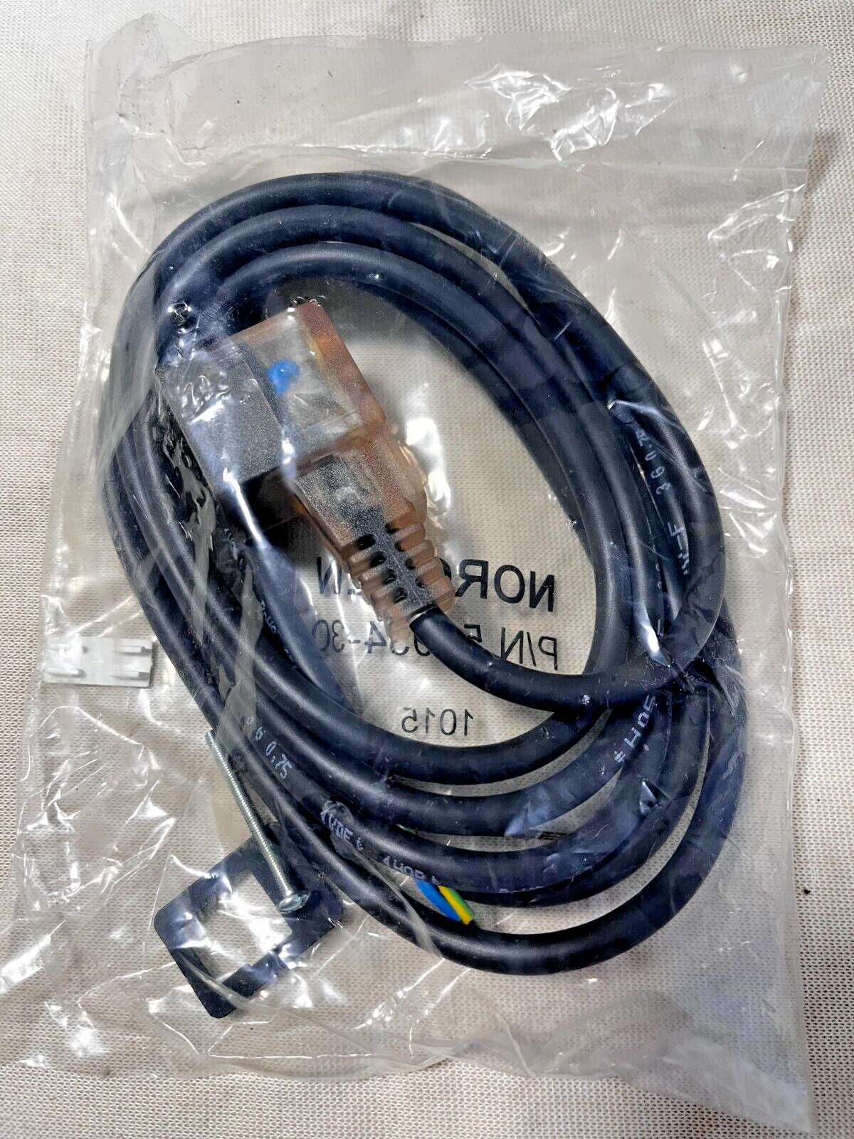 54934-30 Norgren connector, 6' Molded Cable