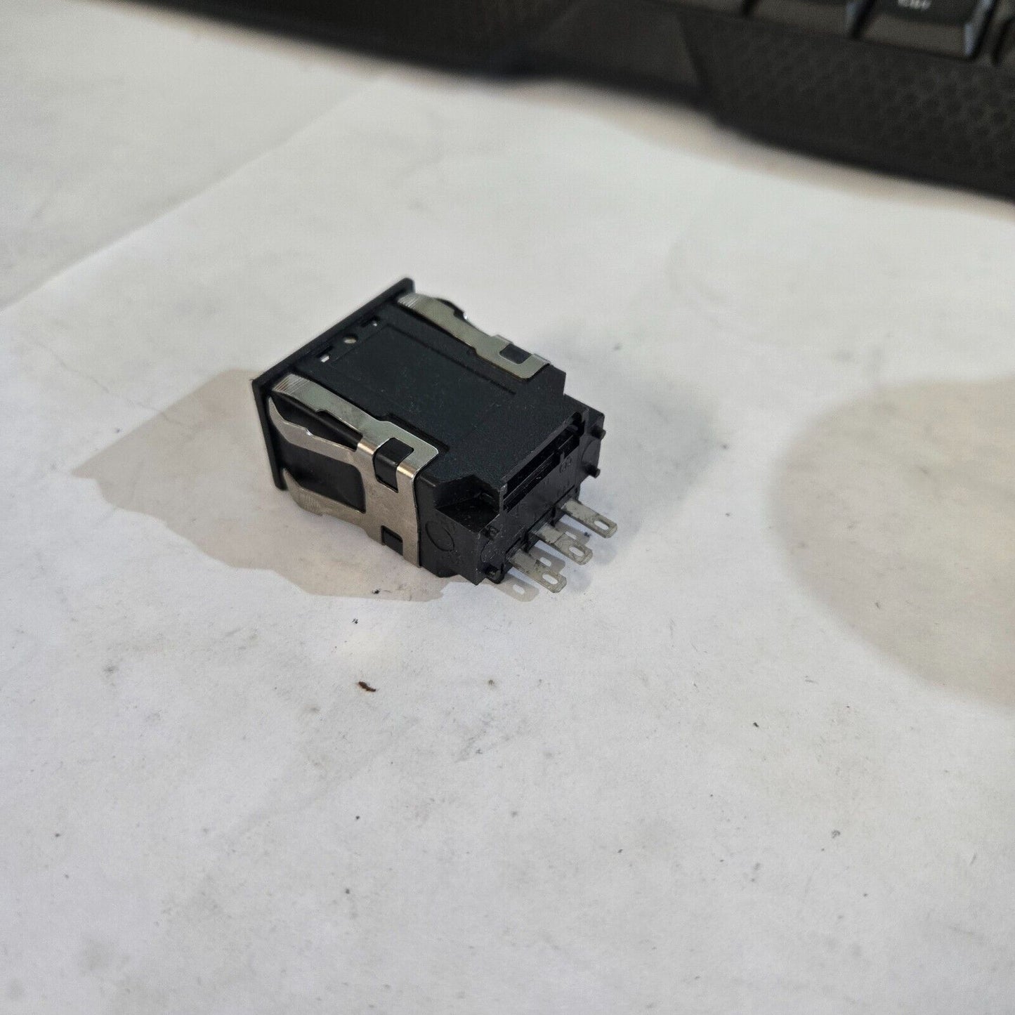 Microswitch 022500004