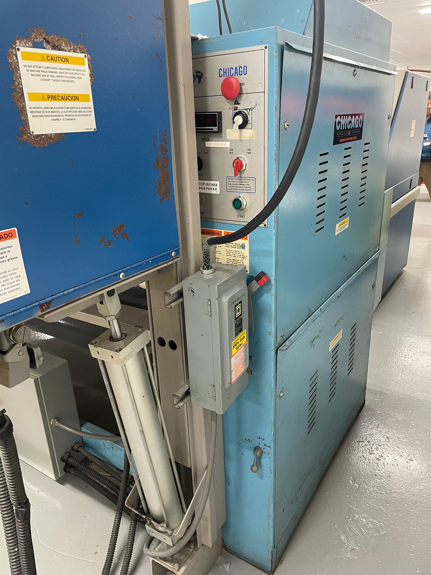 Chicago Ironer GX24-120-R with OPL Feeder