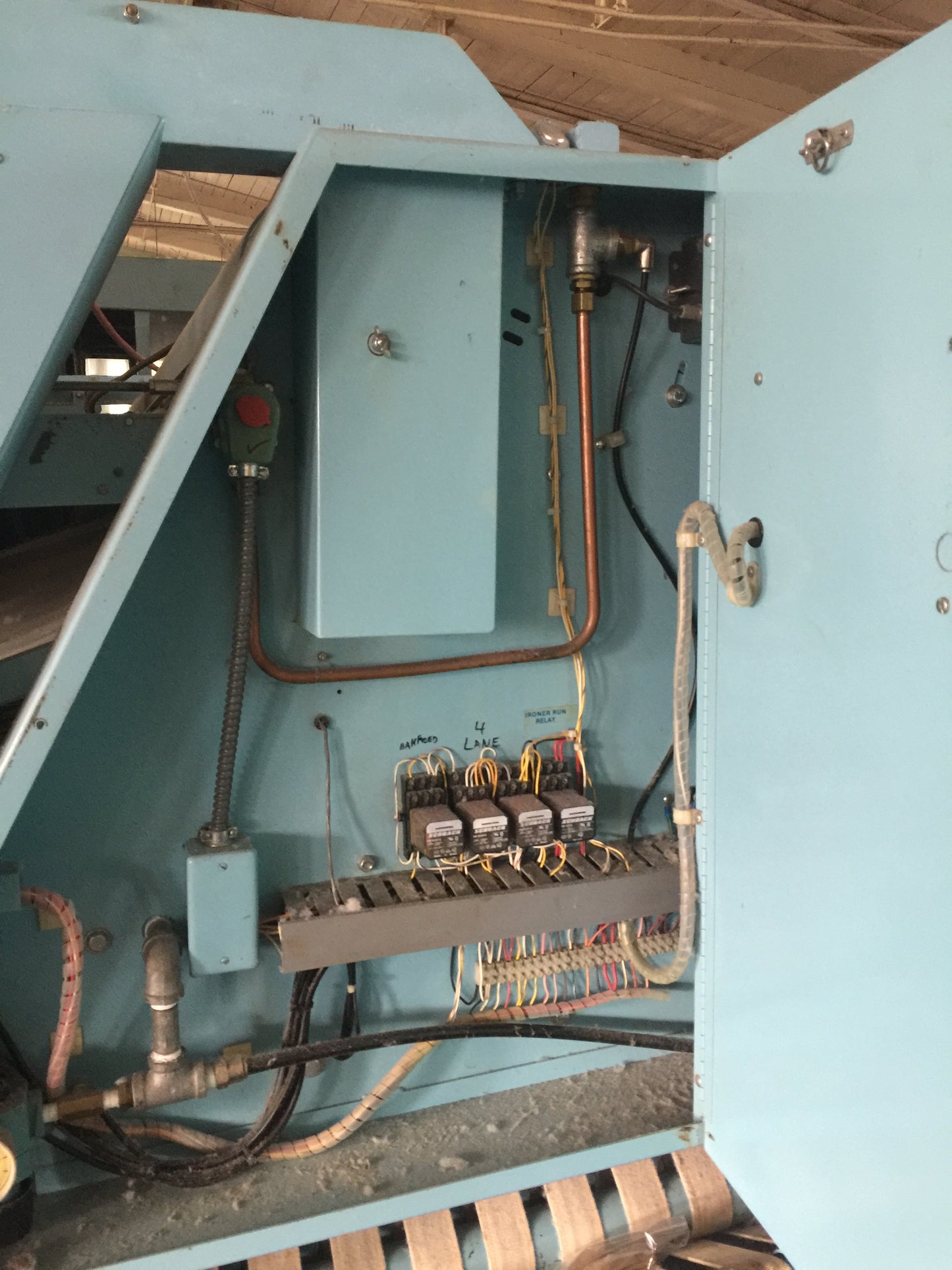 GA Braun Omega Folder 1989 4 Lane w. 4 Lane Small Piece Accumulator