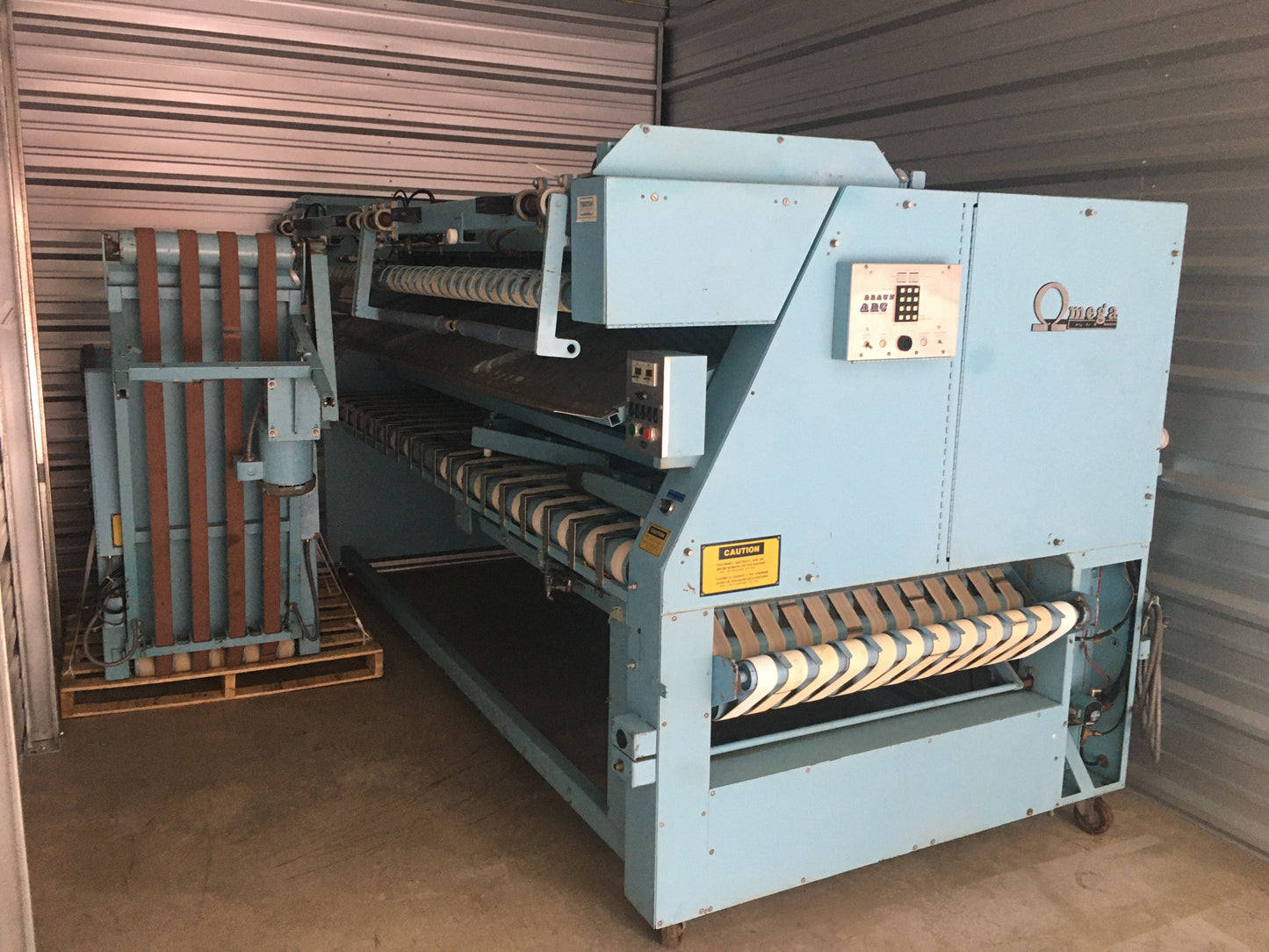 GA Braun Omega Folder 1989 4 Lane w. 4 Lane Small Piece Accumulator