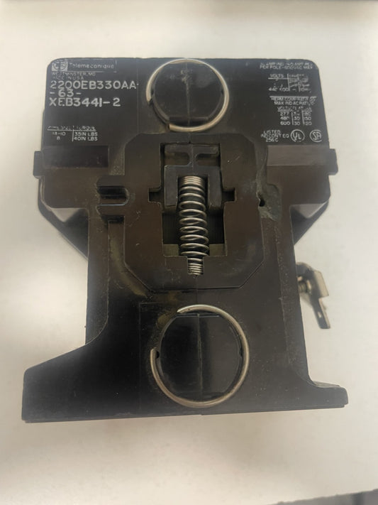 8850258