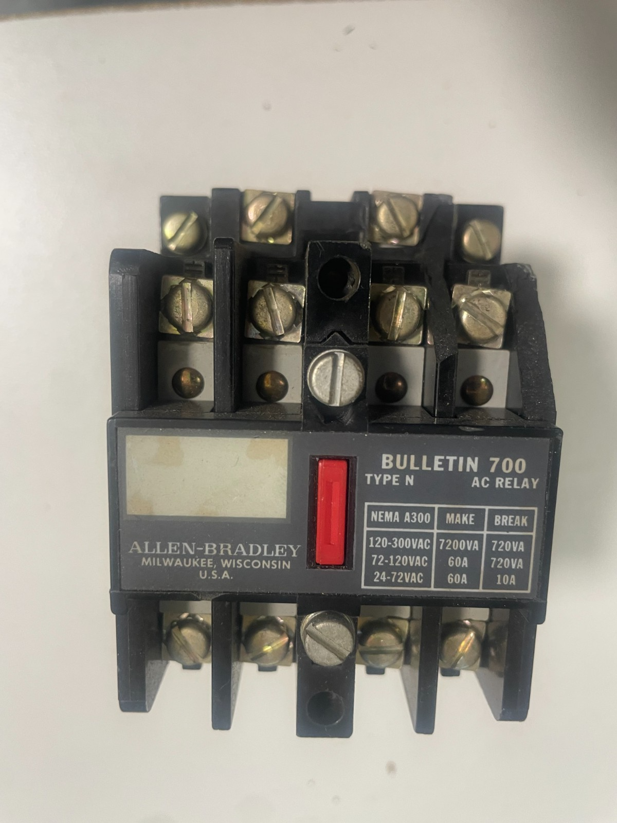 8850302