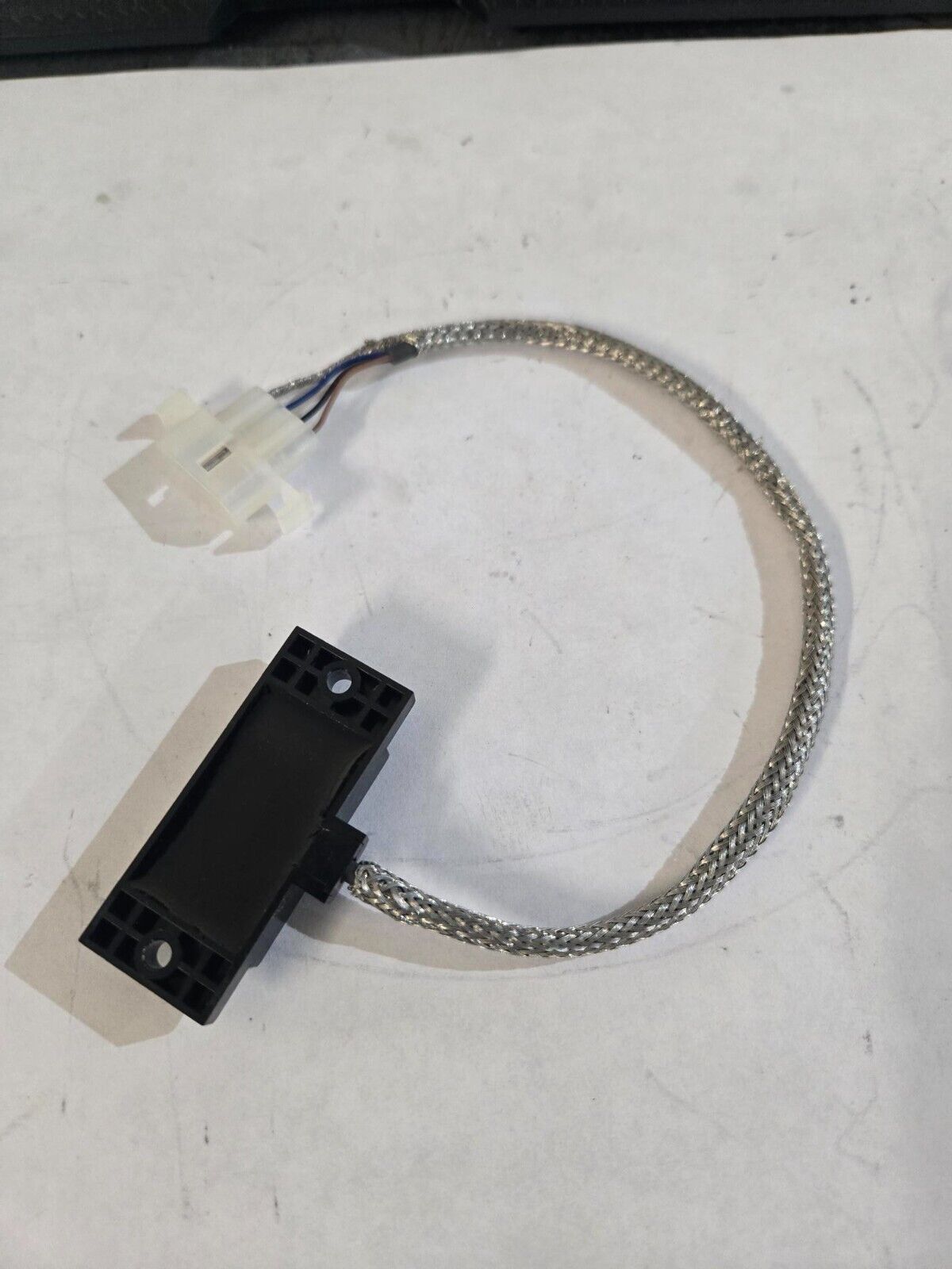 Omron E2K-F10MC2 NC